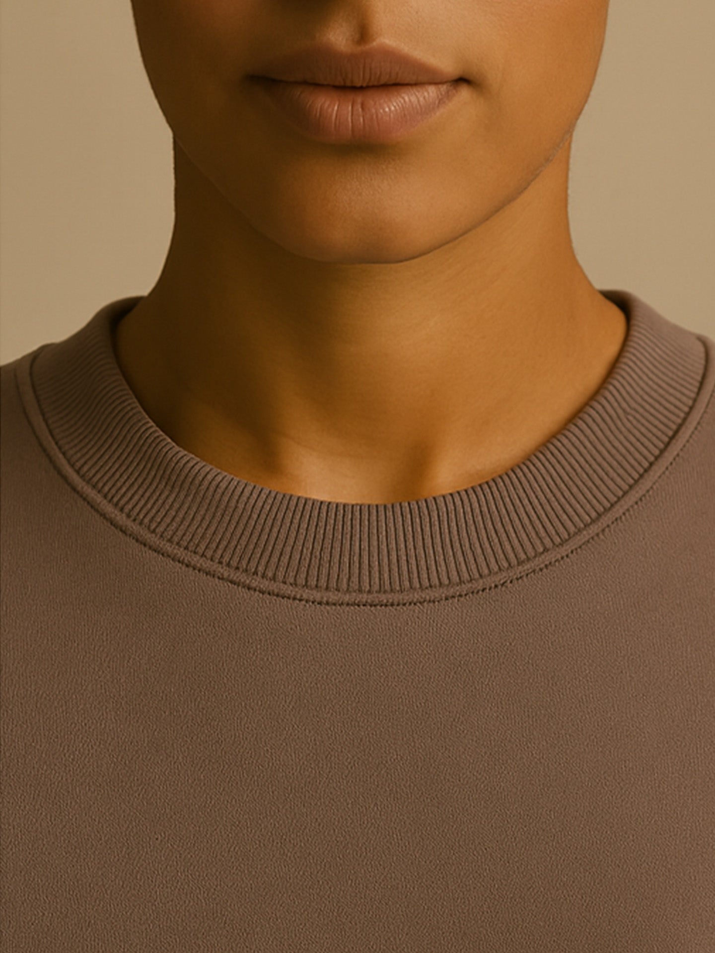 ORGANIC STRUCTURED SWEATSHIRT - Almônd