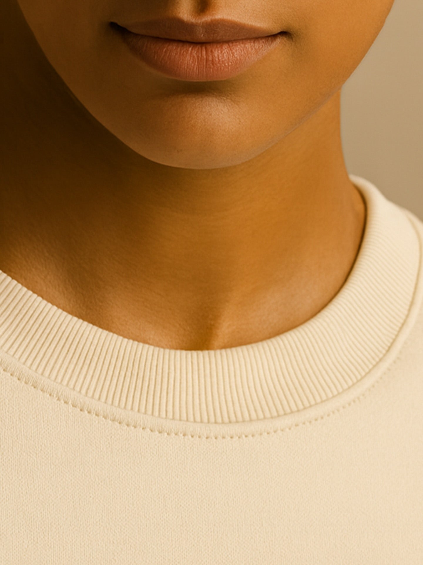 ORGANIC STRUCTURED SWEATSHIRT - Almônd